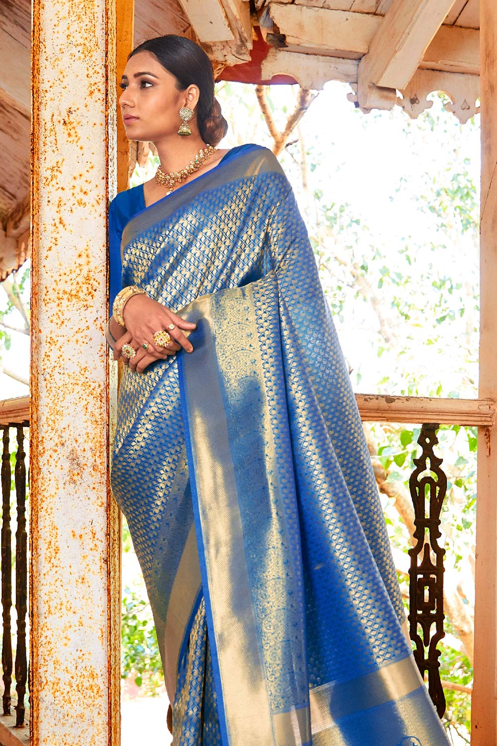 Kandini Silk Blue Woven Handloom Saree