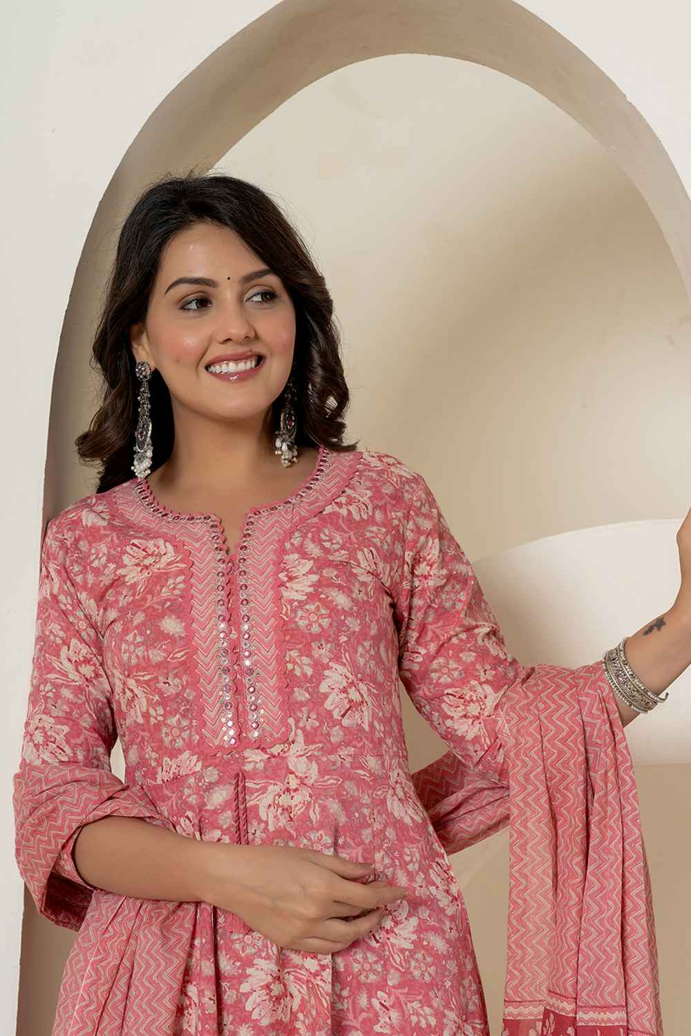 Pink Floral Print Mirror Workÿ Pure Cotton Kurti Set