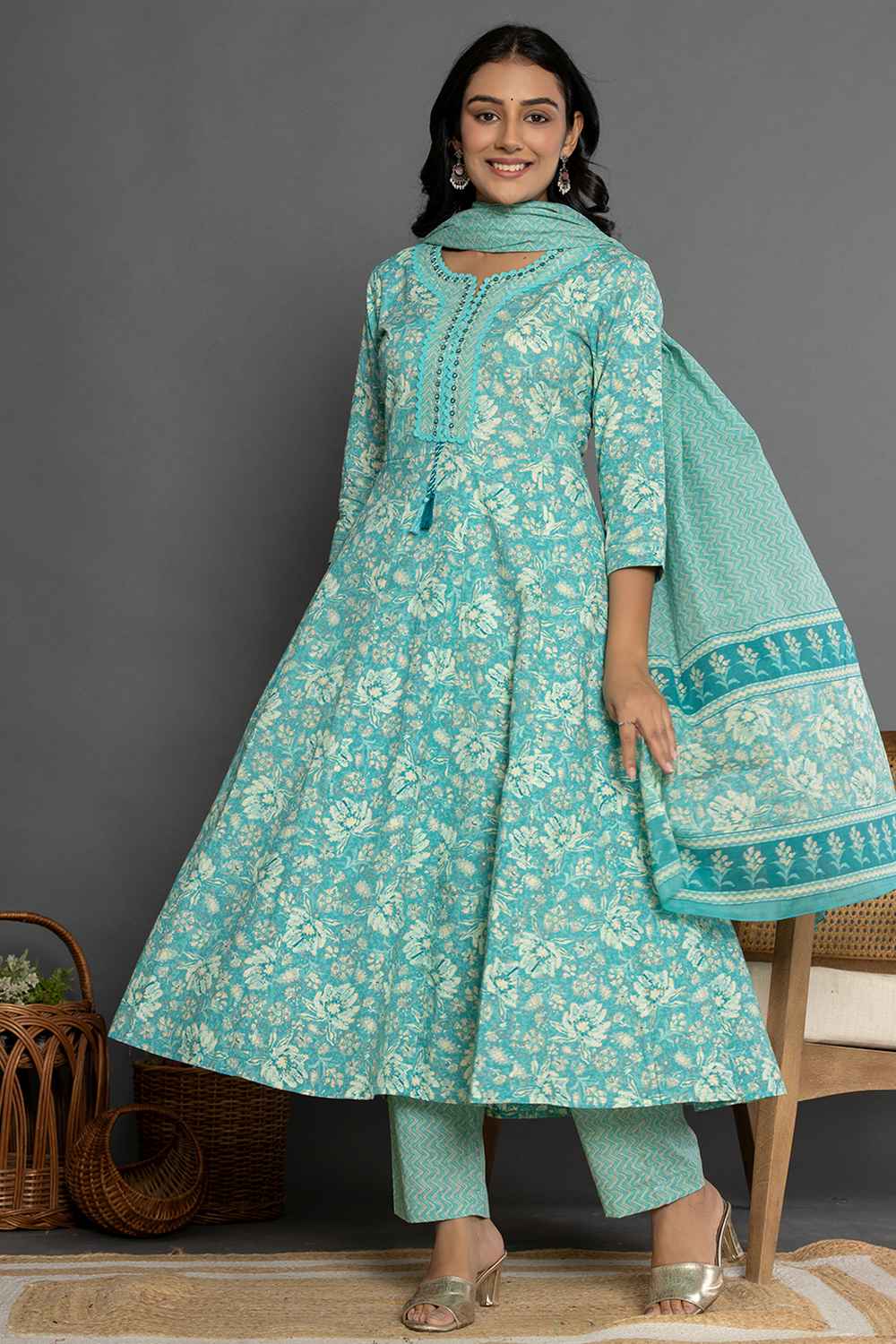 Turquoise Floral Print Mirror Workÿ Pure Cotton Kurti Set