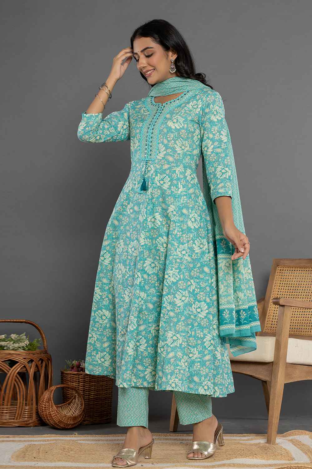 Turquoise Floral Print Mirror Workÿ Pure Cotton Kurti Set