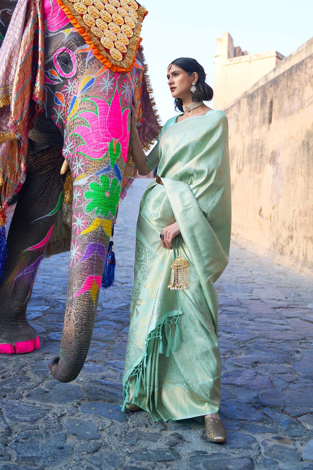 Kumbhi  Green Silk Woven Saree