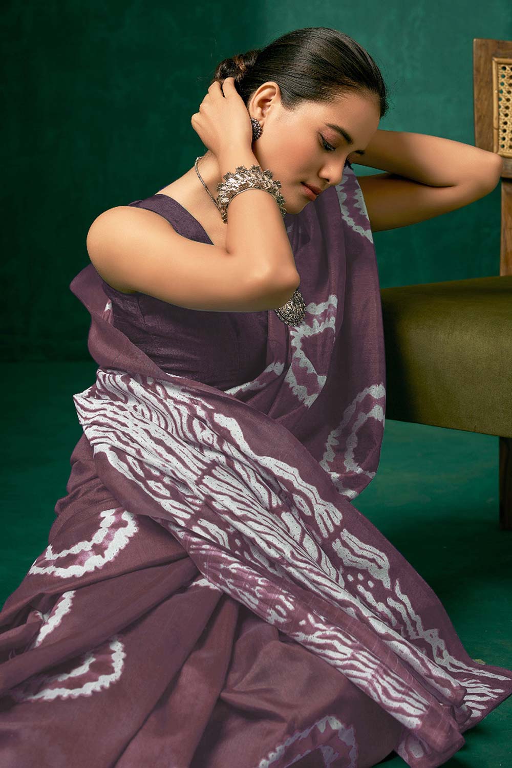 Wilda Violet Bhagalpuri Printed Saree