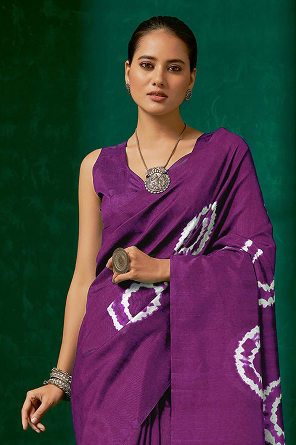 Wilda Magenta Bhagalpuri Printed Saree