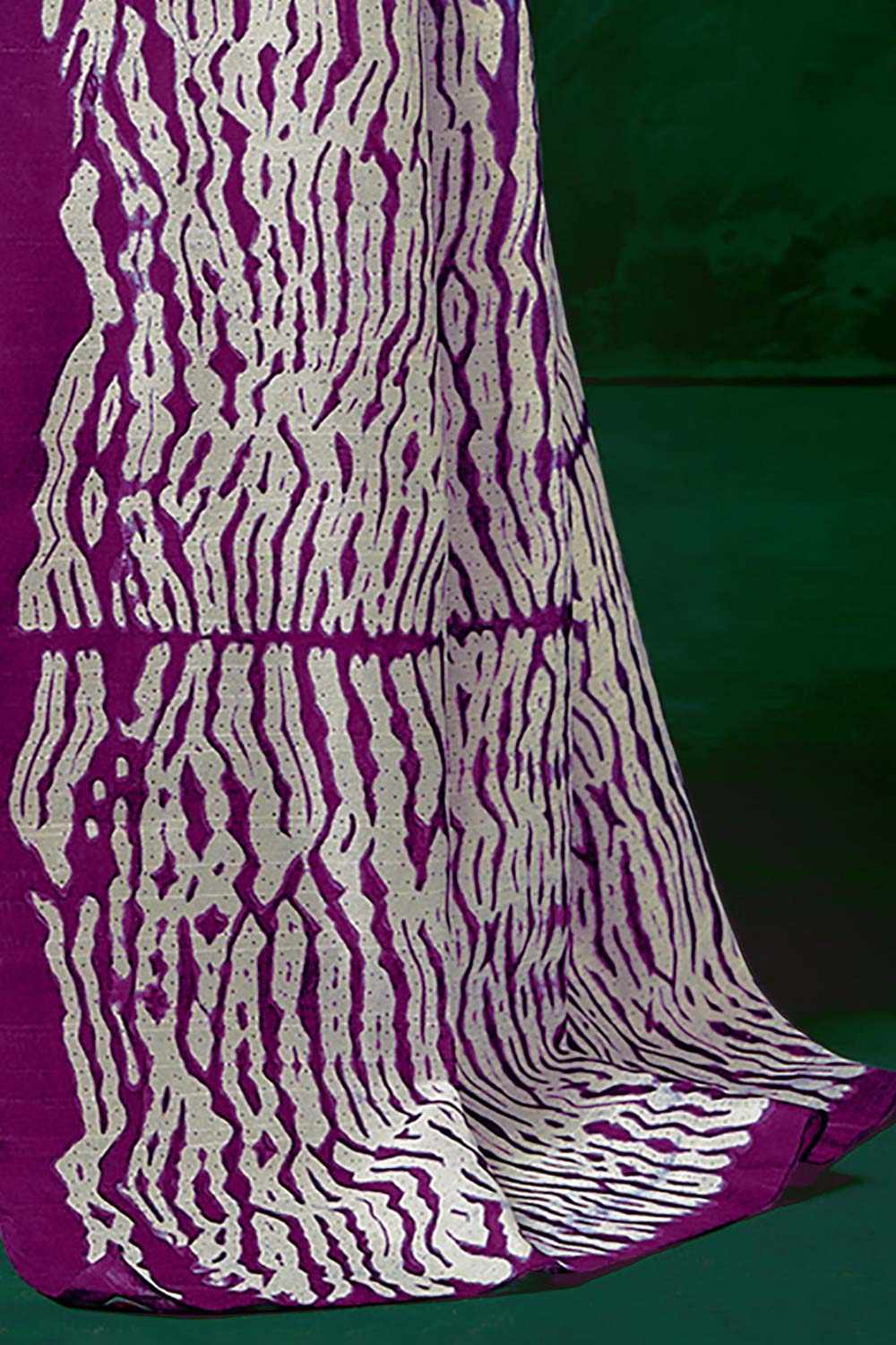 Wilda Magenta Bhagalpuri Printed Saree