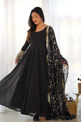 Black Solid Woven Georgette Gown