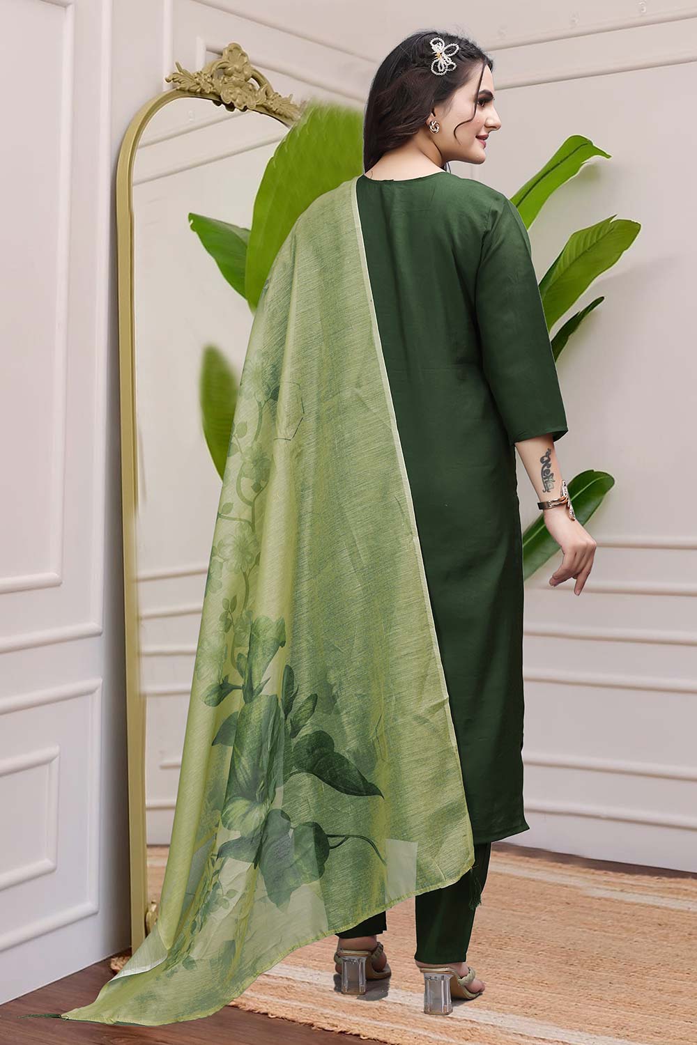 Green Solid Embroidered Silk Kurta with Pant