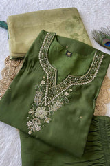 Green Solid Embroidered Silk Kurta with Pant