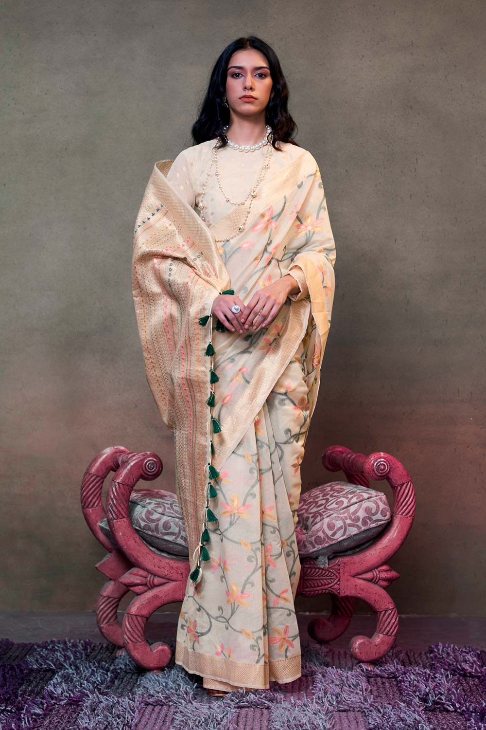 Kamdani Cream Jamdani Woven Handloom Saree