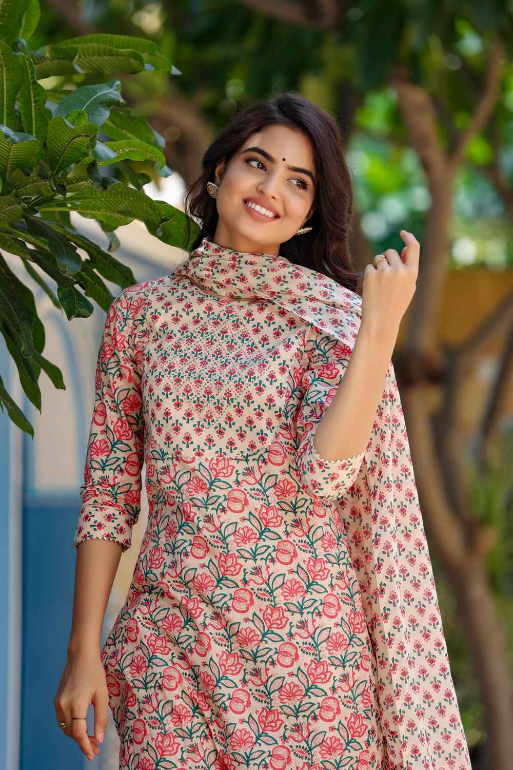 Pink Floral Print Mirror Workÿ Pure Cotton Kurti Set