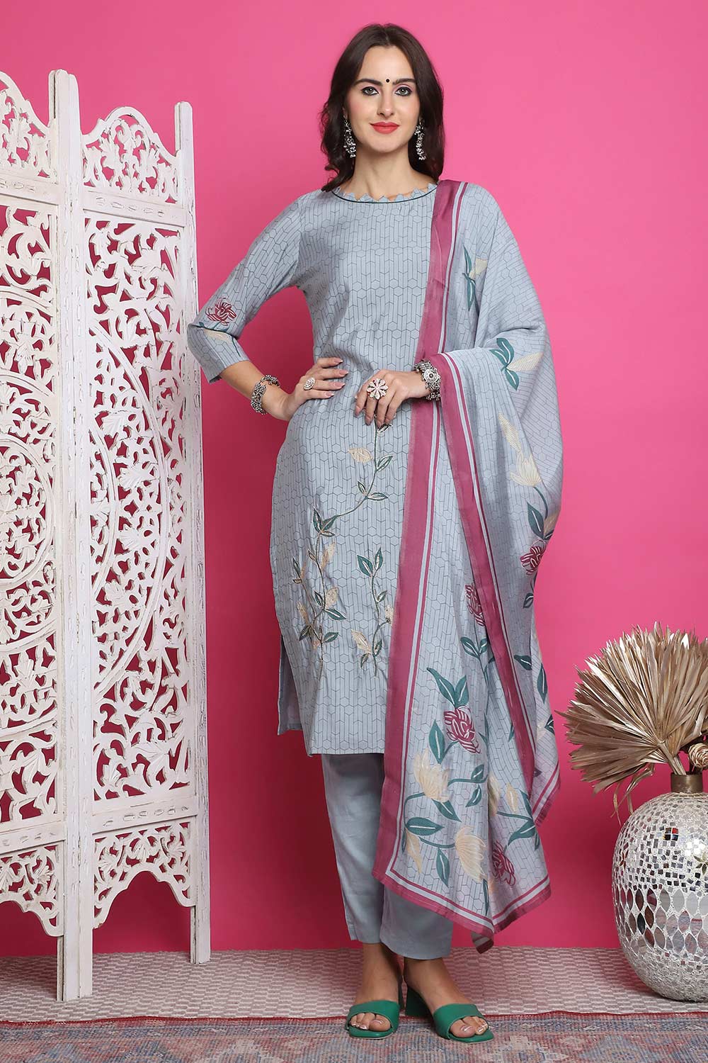 Grey Muslin Digital Printed Salwar Suit