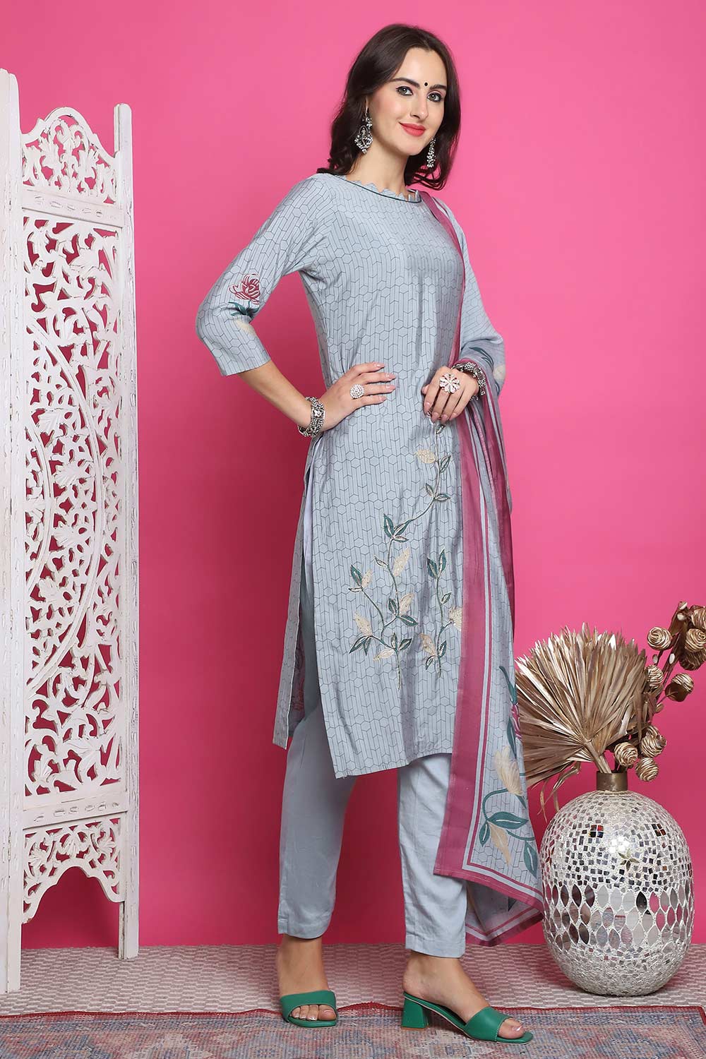 Grey Muslin Digital Printed Salwar Suit