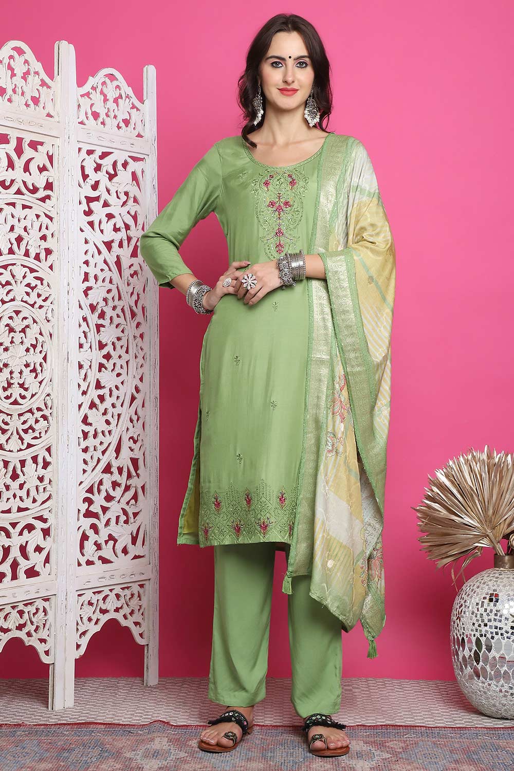 Green Muslin Embroidered Salwar Suit