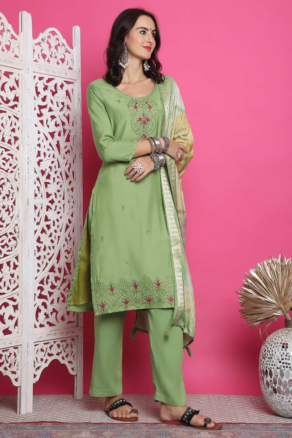 Green Muslin Embroidered Salwar Suit