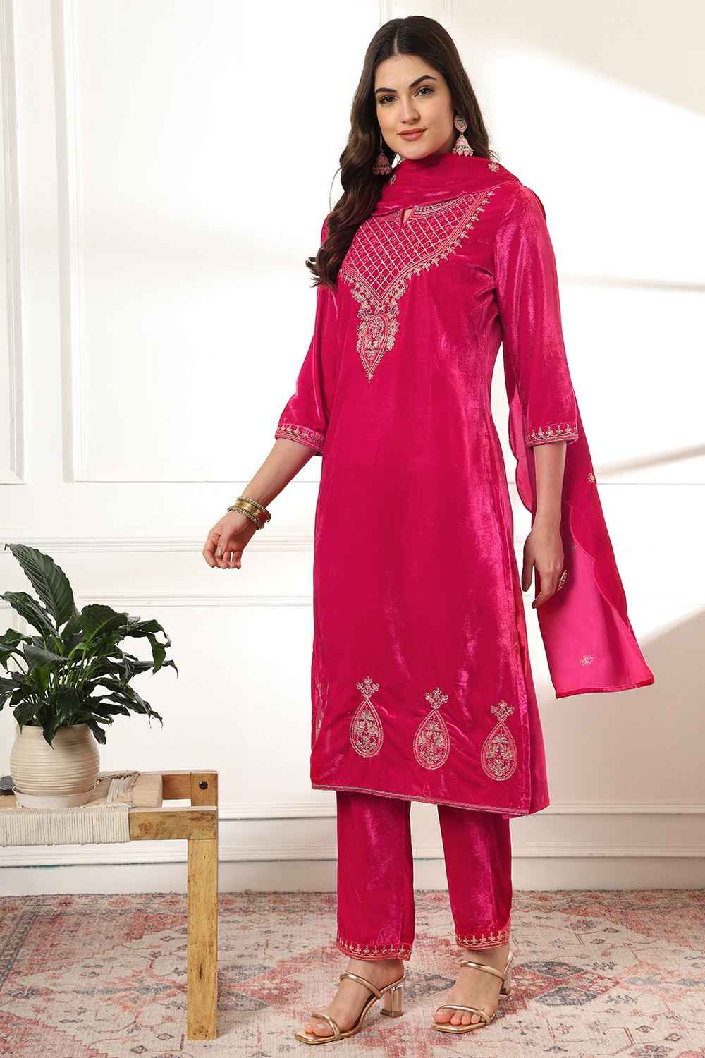 Pink Solid Embroidered Velvet Kurti Set