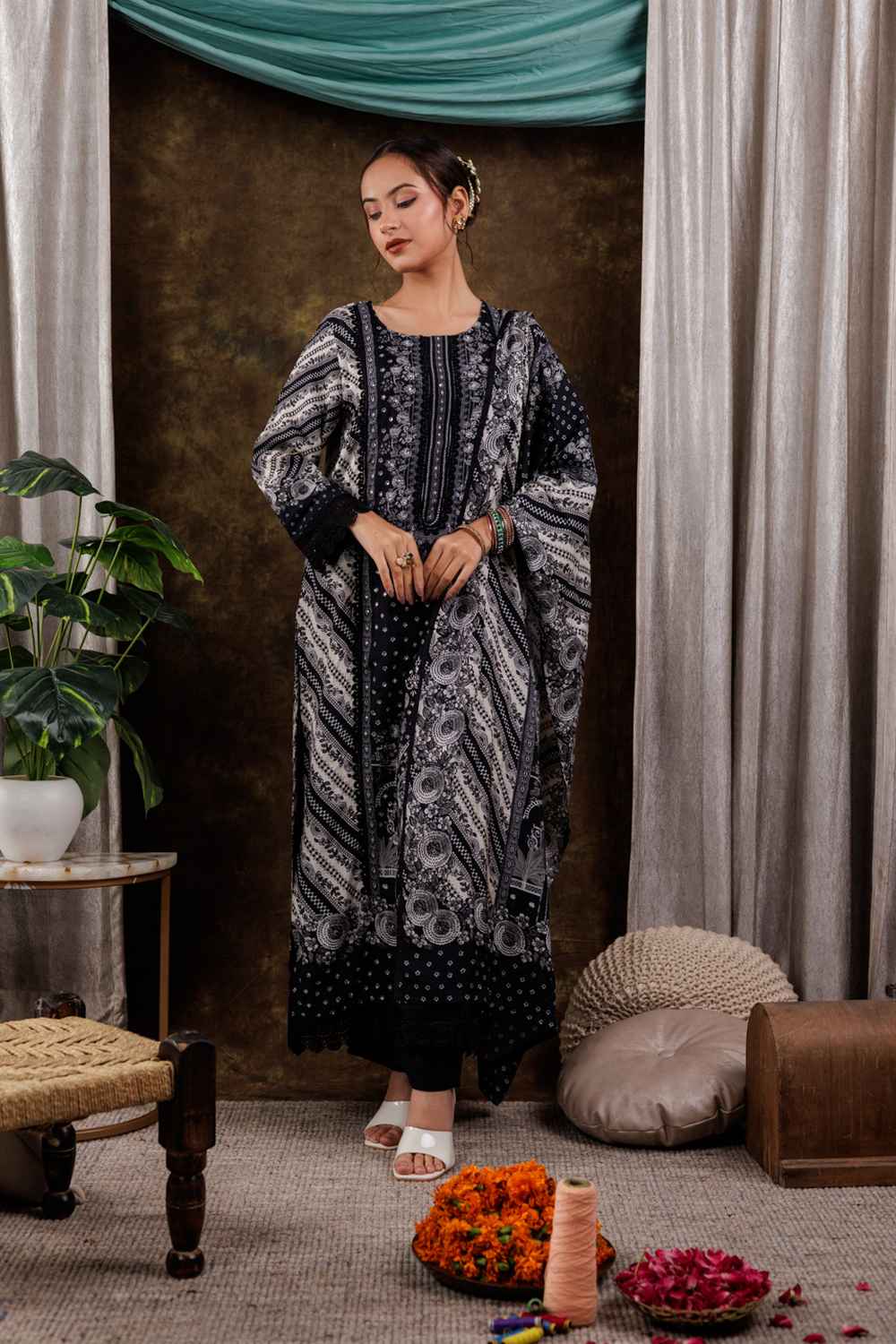 Black Ethnic Motifs Embroidered Muslin Silk Kurta Set