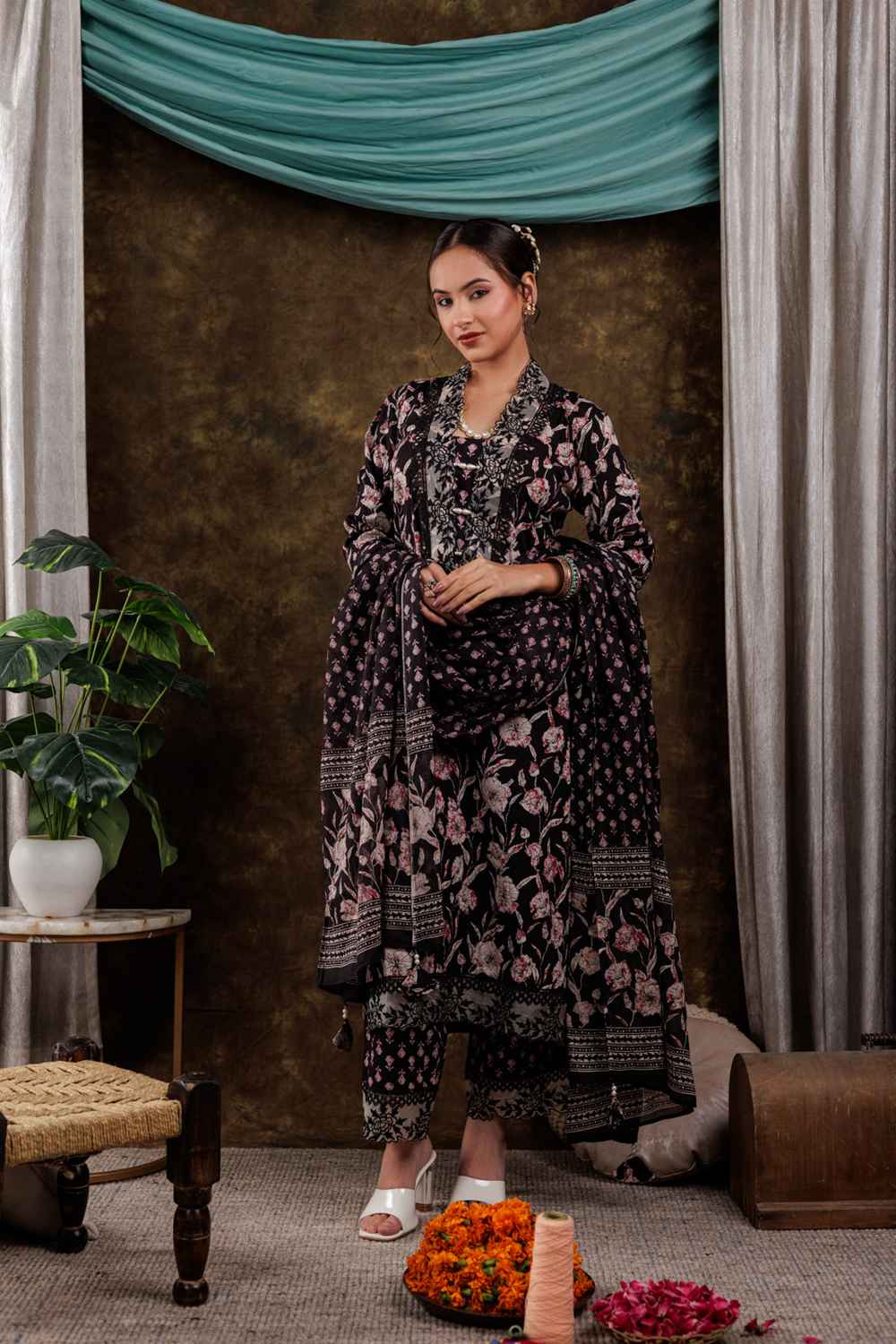 Black Floral Print Beads and Stones Embossed Pure Cotton Kurti Set