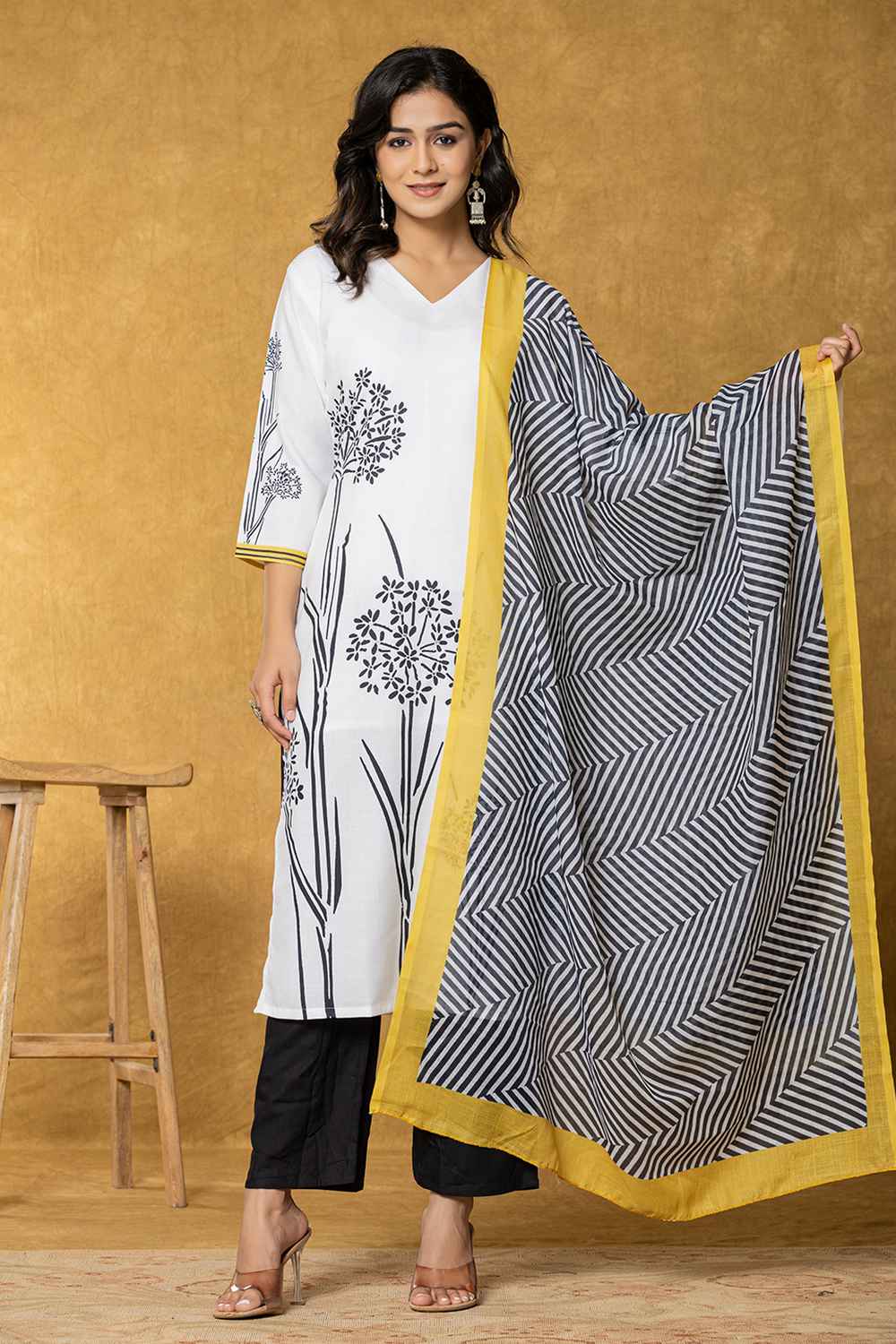 White Ethnic Motifs Linen Kurti Set