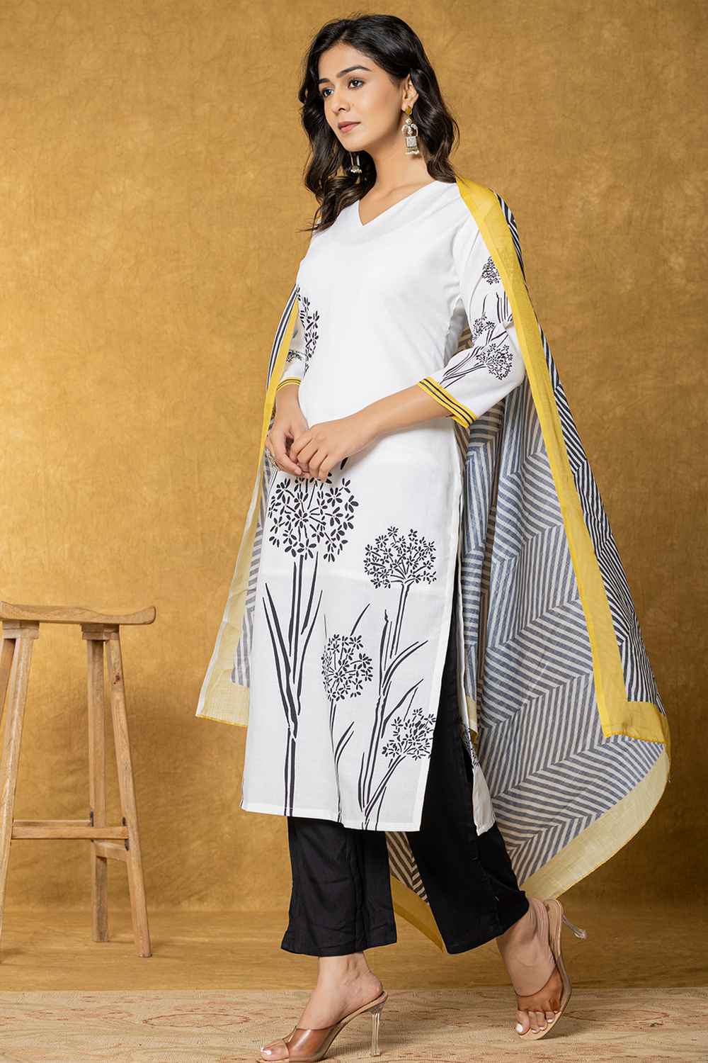 White Ethnic Motifs Linen Kurti Set