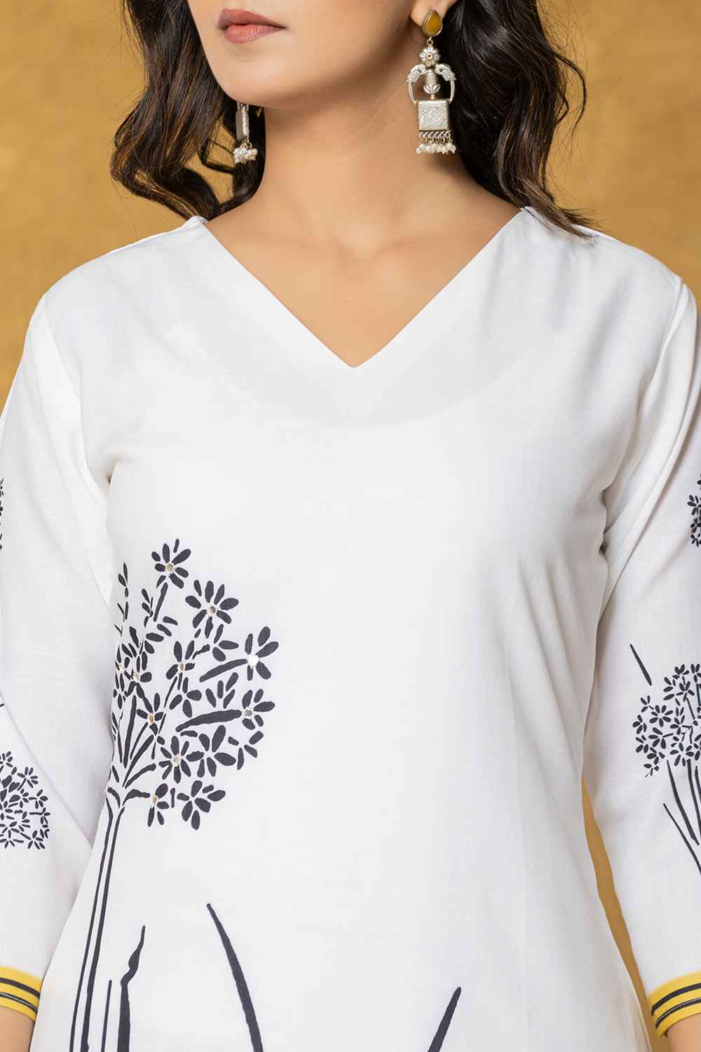 White Ethnic Motifs Linen Kurti Set