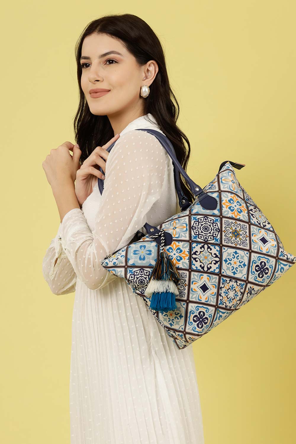 Geomat White, Blue And Multicolor Ethnic Printed Polycotton Shoulder Bag