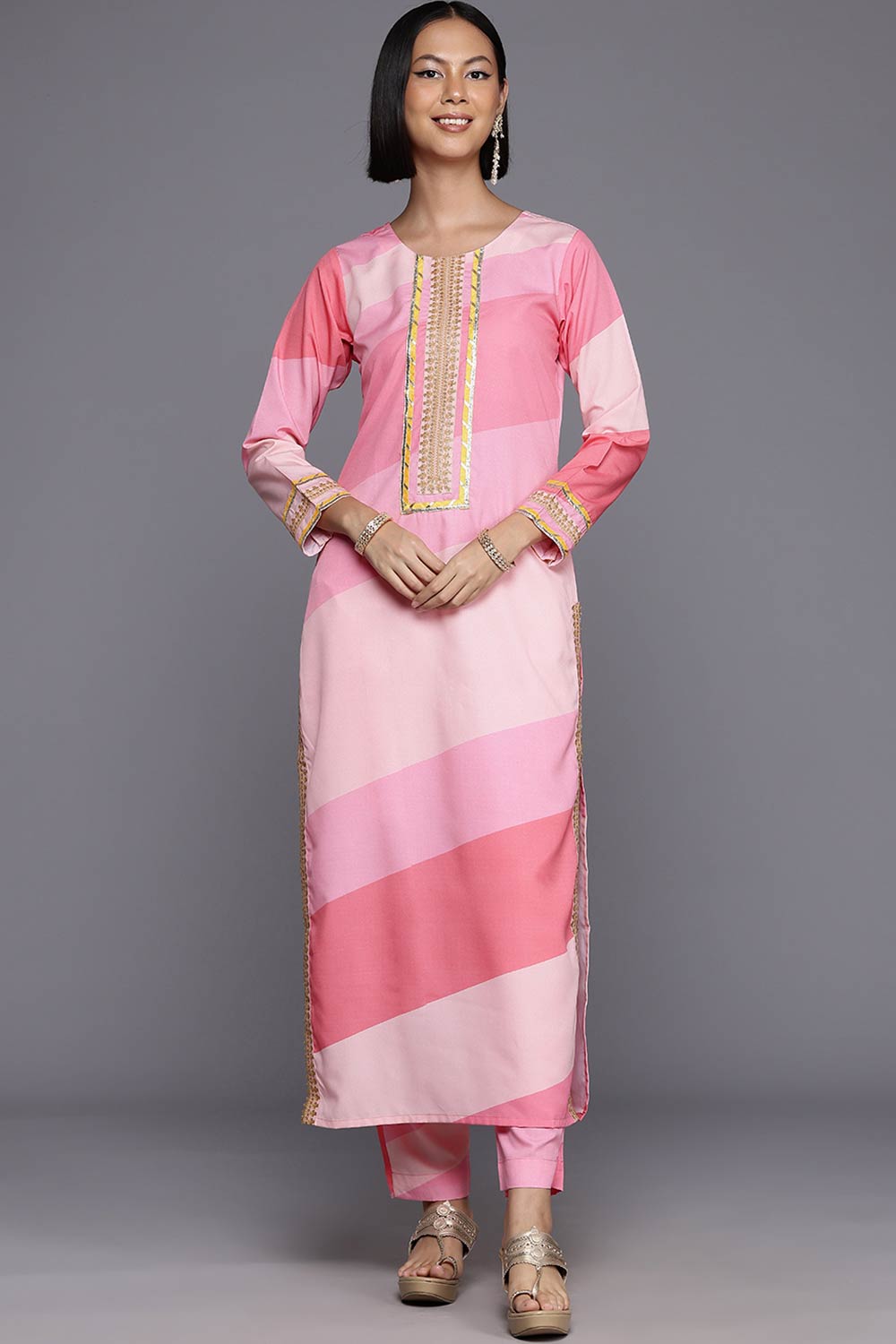 Pink Poly Crepe Printed Straight Round Neck Kurta Set