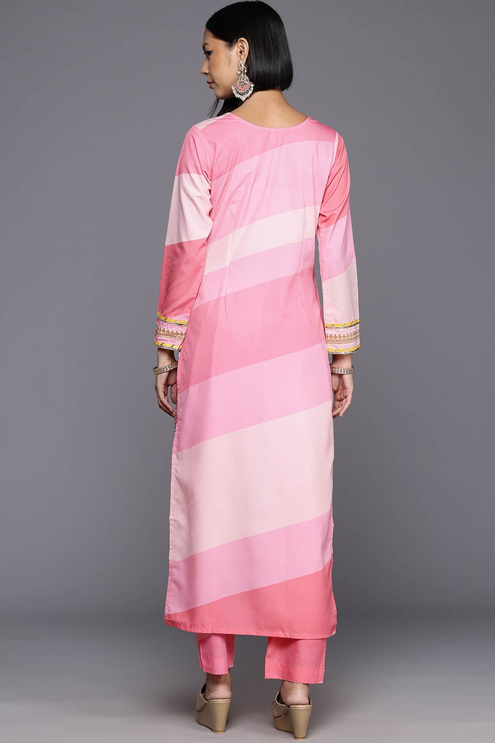 Pink Poly Crepe Printed Straight Round Neck Kurta Set