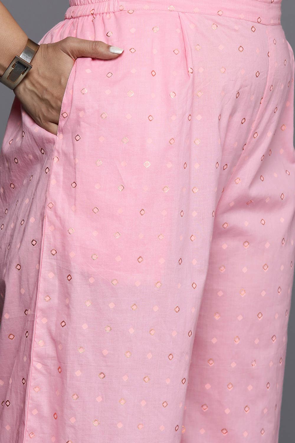 Pink Pure Cotton Printed Straight Shoulder Straps Kurta Set