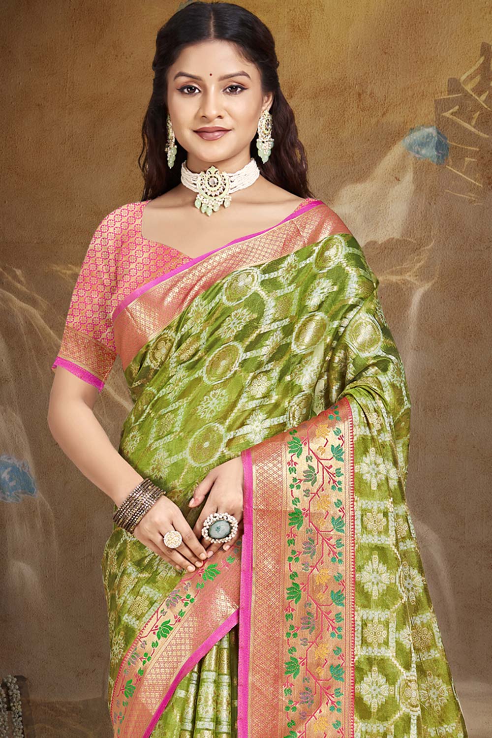 Mahendi Silk Weaving Designer Saree