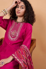 Women's Pink Silk Blend Printed Kurta Set