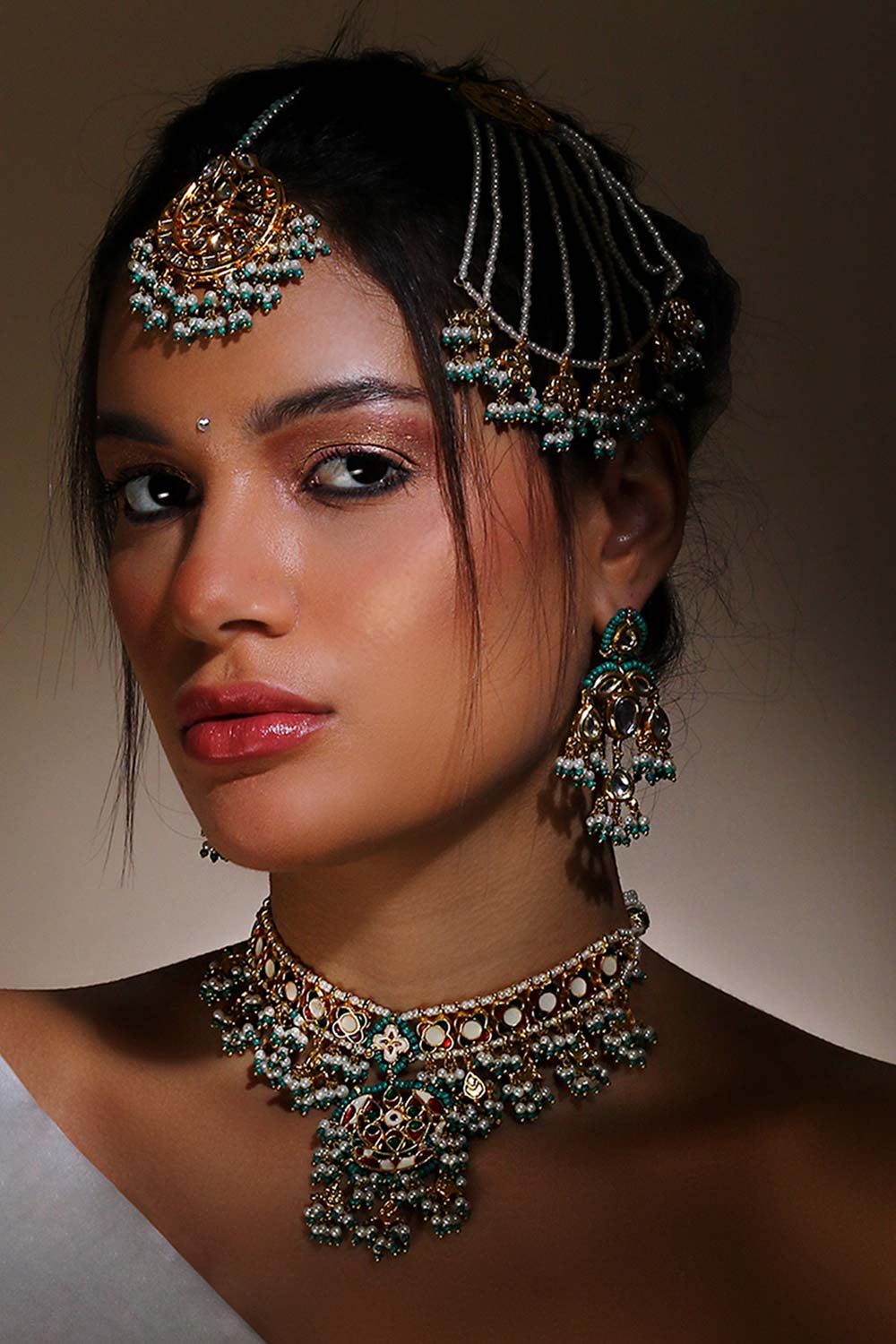 Green And Cream Passa Head Jeweler With Kundan And Pearls