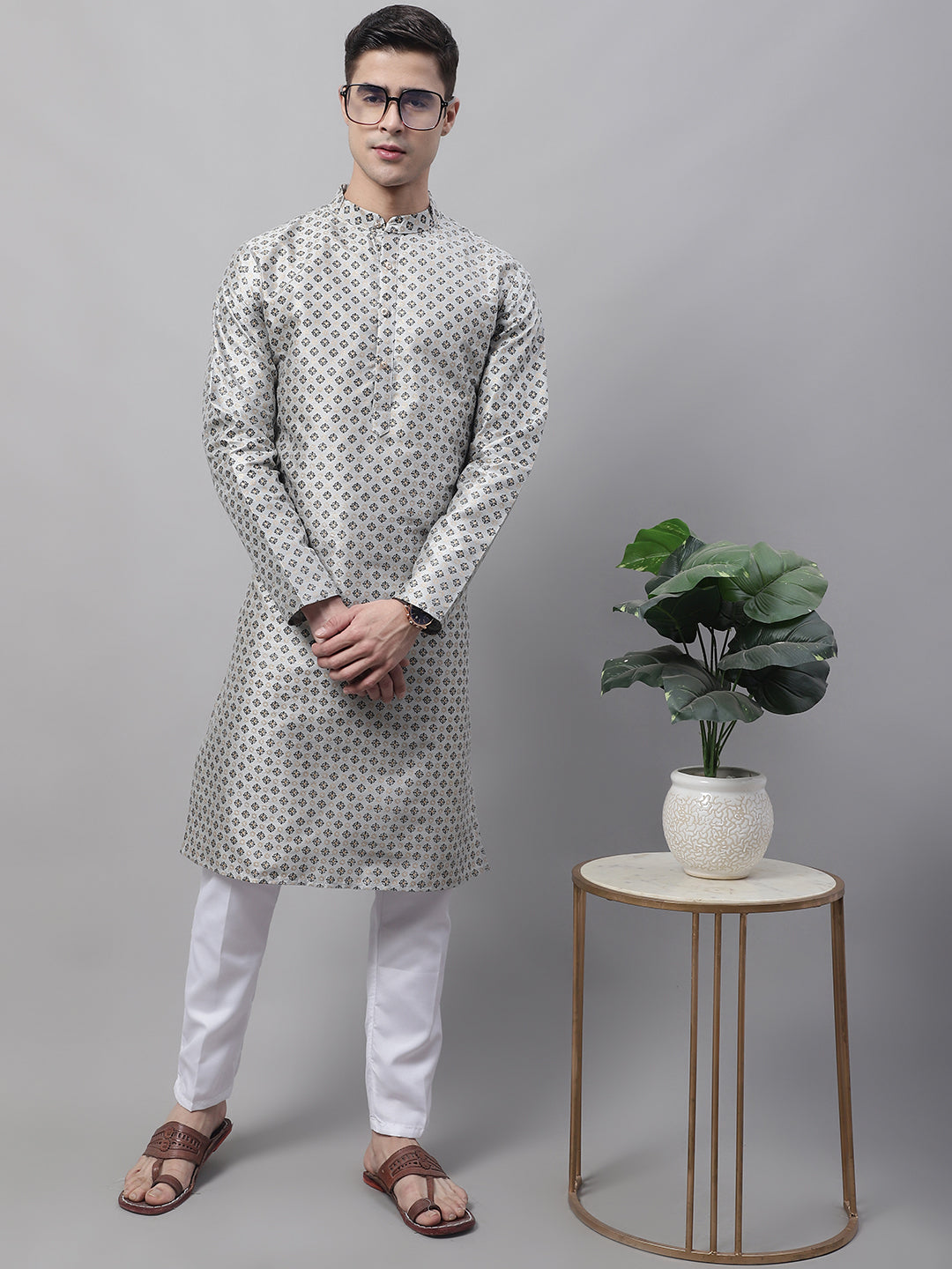 Men's Grey Printed Silk Blend Kurta Pajama