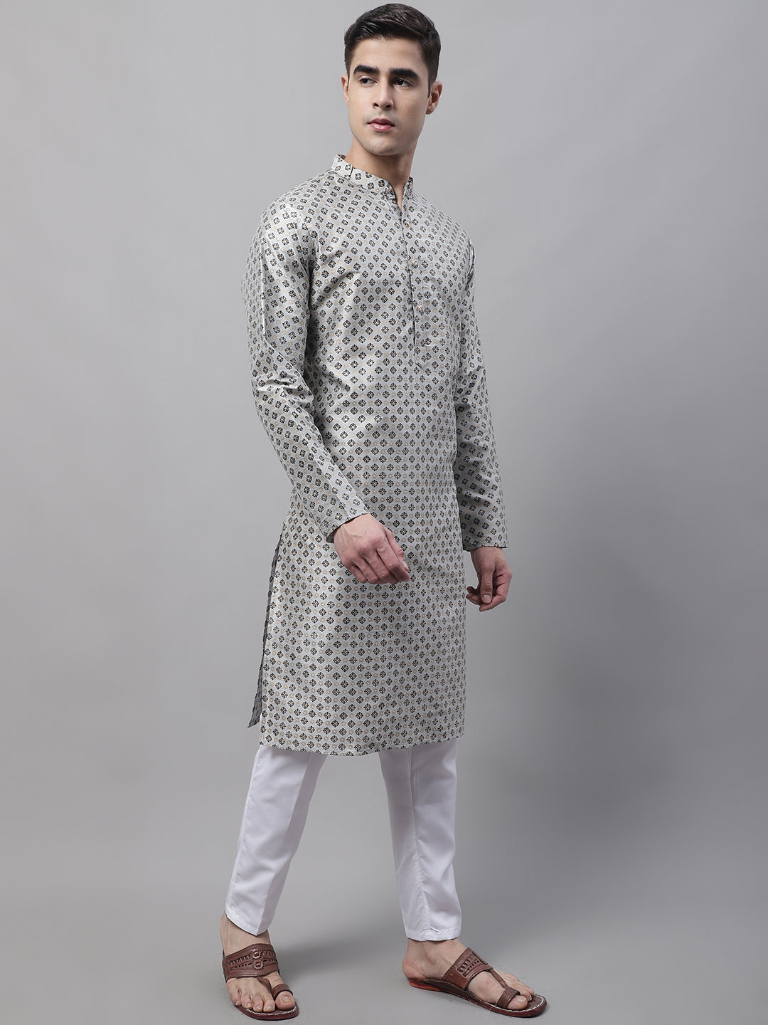 Men's Grey Printed Silk Blend Kurta Pajama