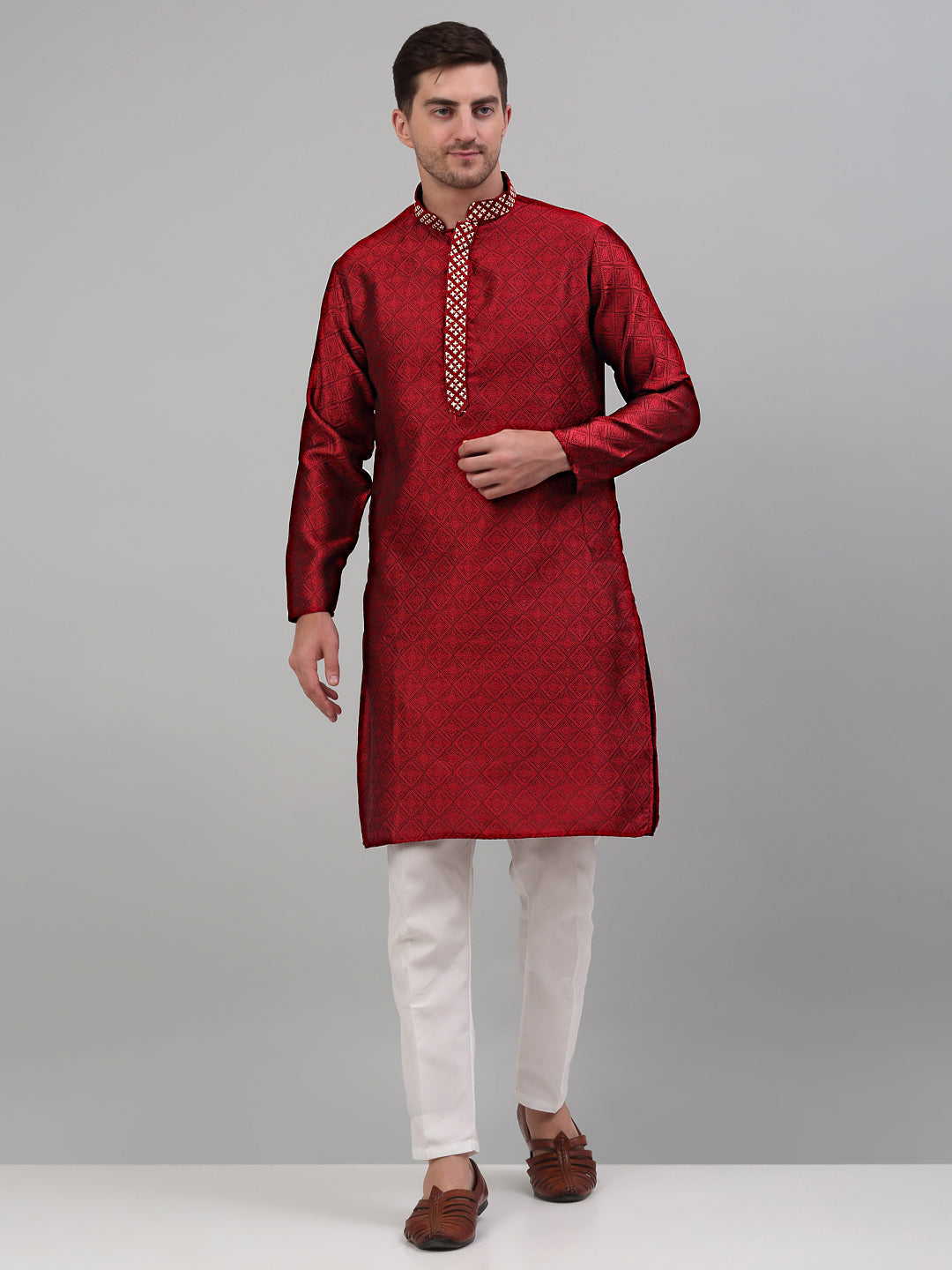 Men's Maroon Collar Embroidered Kurta