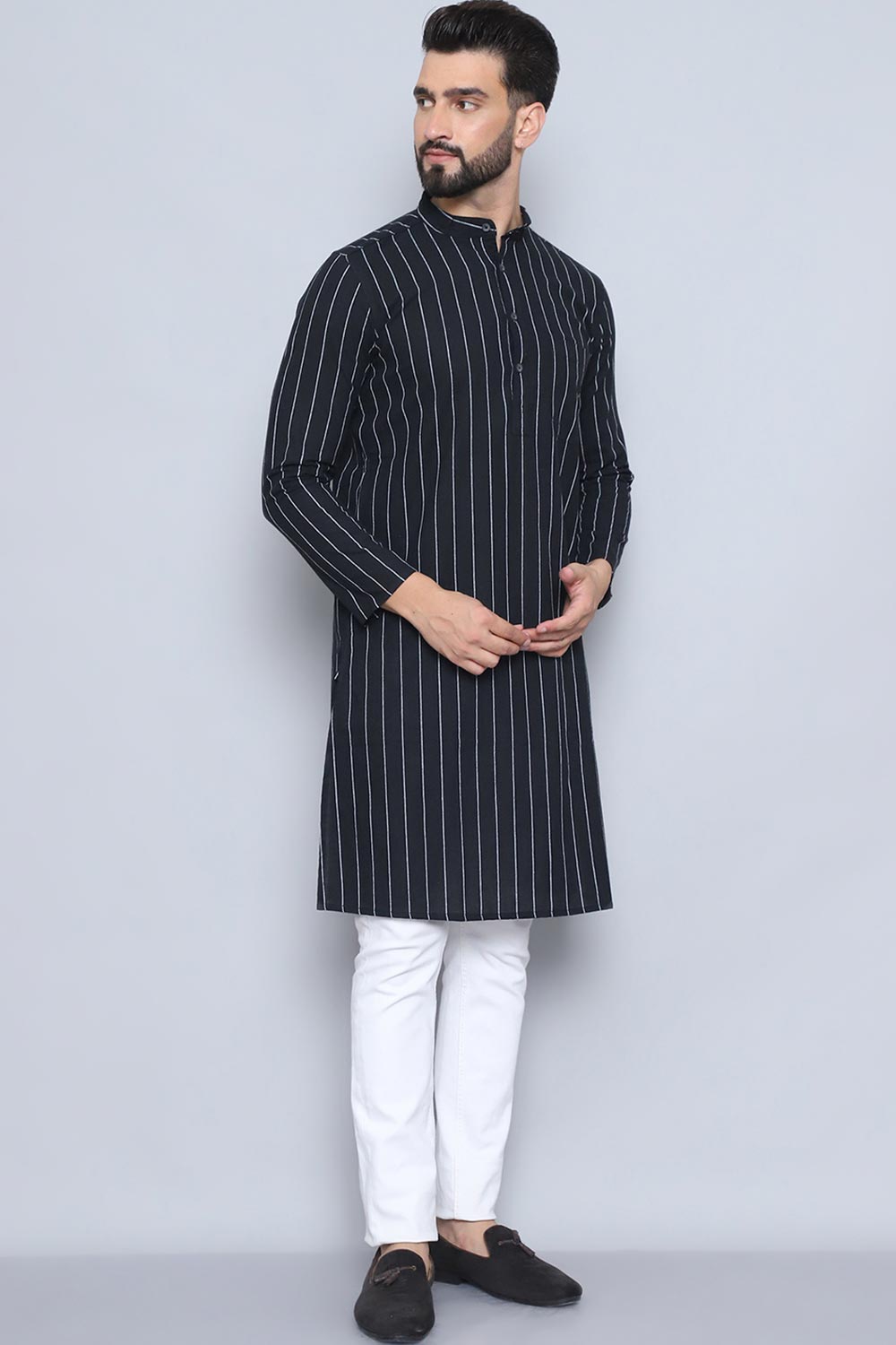 Men's Black Cotton Solid Long Kurta