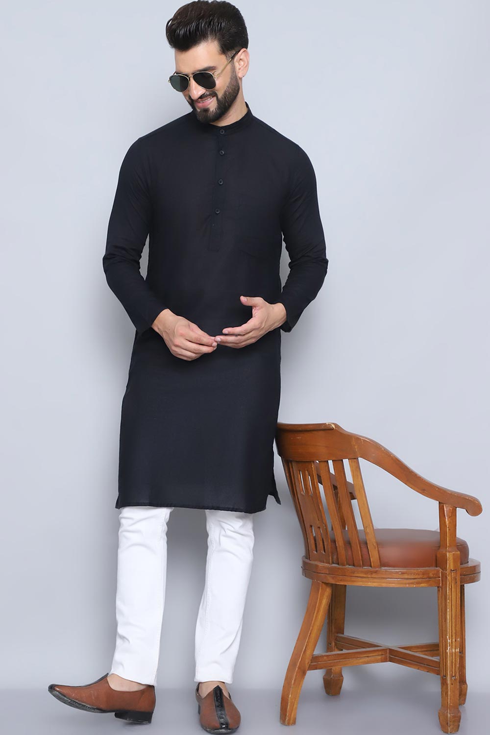 Men's Black Cotton Solid Long Kurta