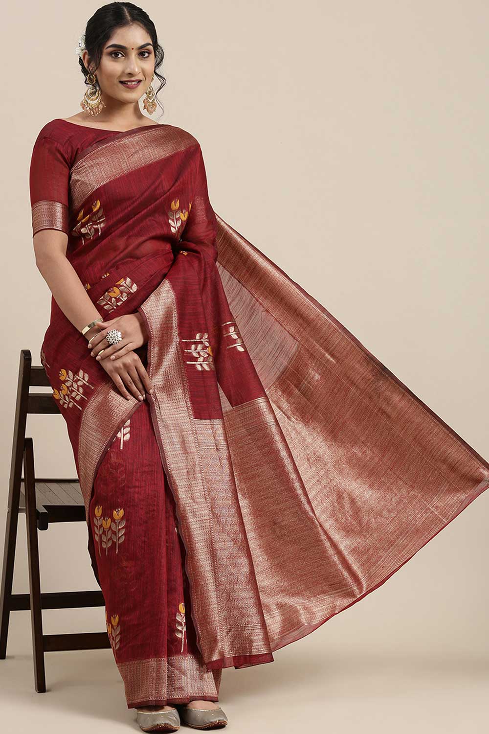 Linen print-floral Woven Saree In Maroon