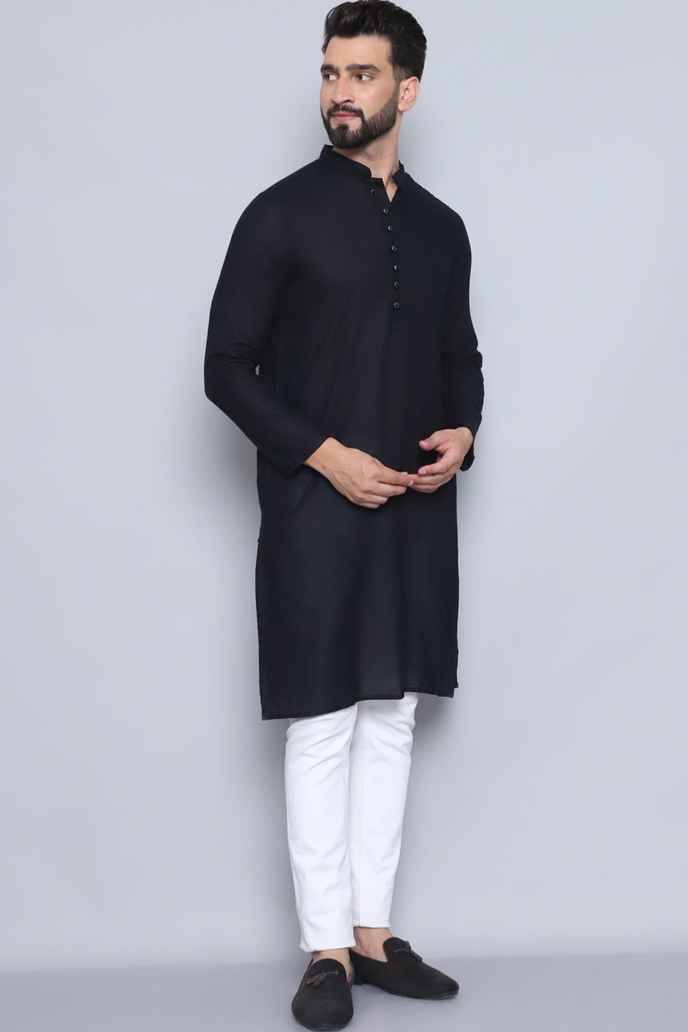 Men's Black Cotton Solid Long Kurta