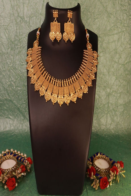 Gold Plated Traditional Style Choker Necklace Jeweler Set