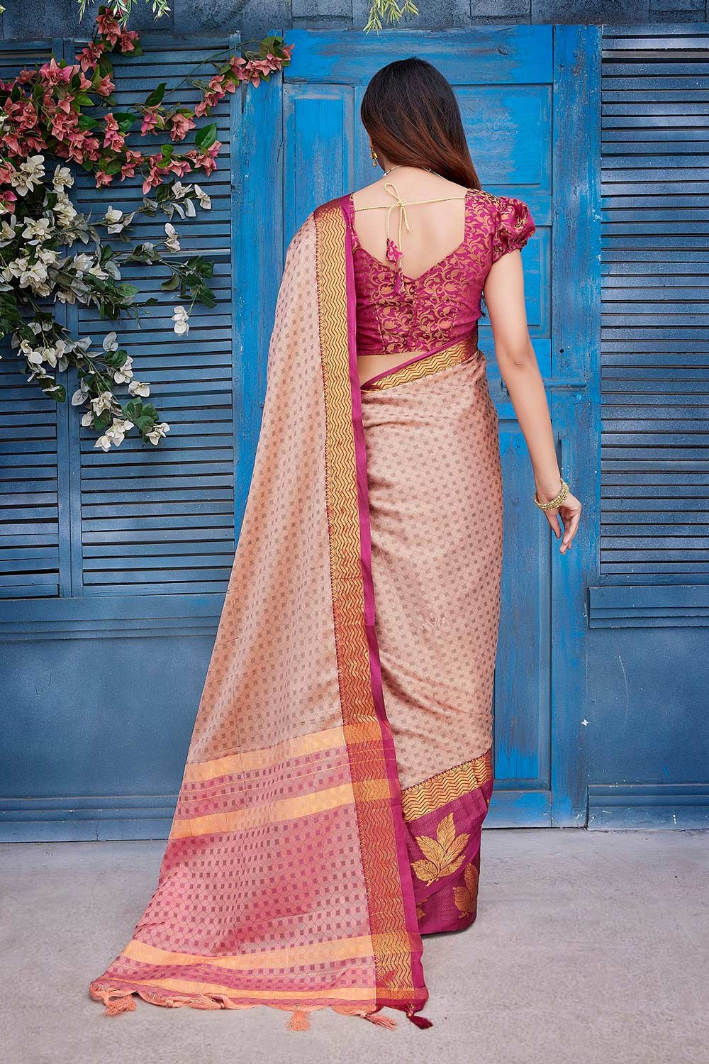 Pink Silk Blend Woven Saree