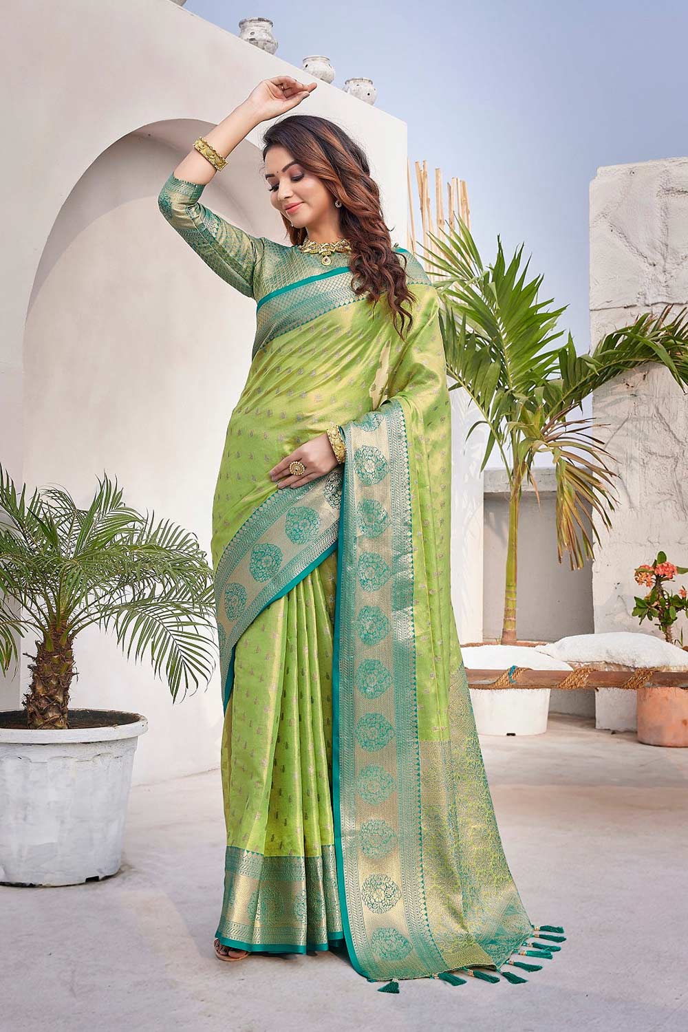 Green Silk Blend Woven Saree