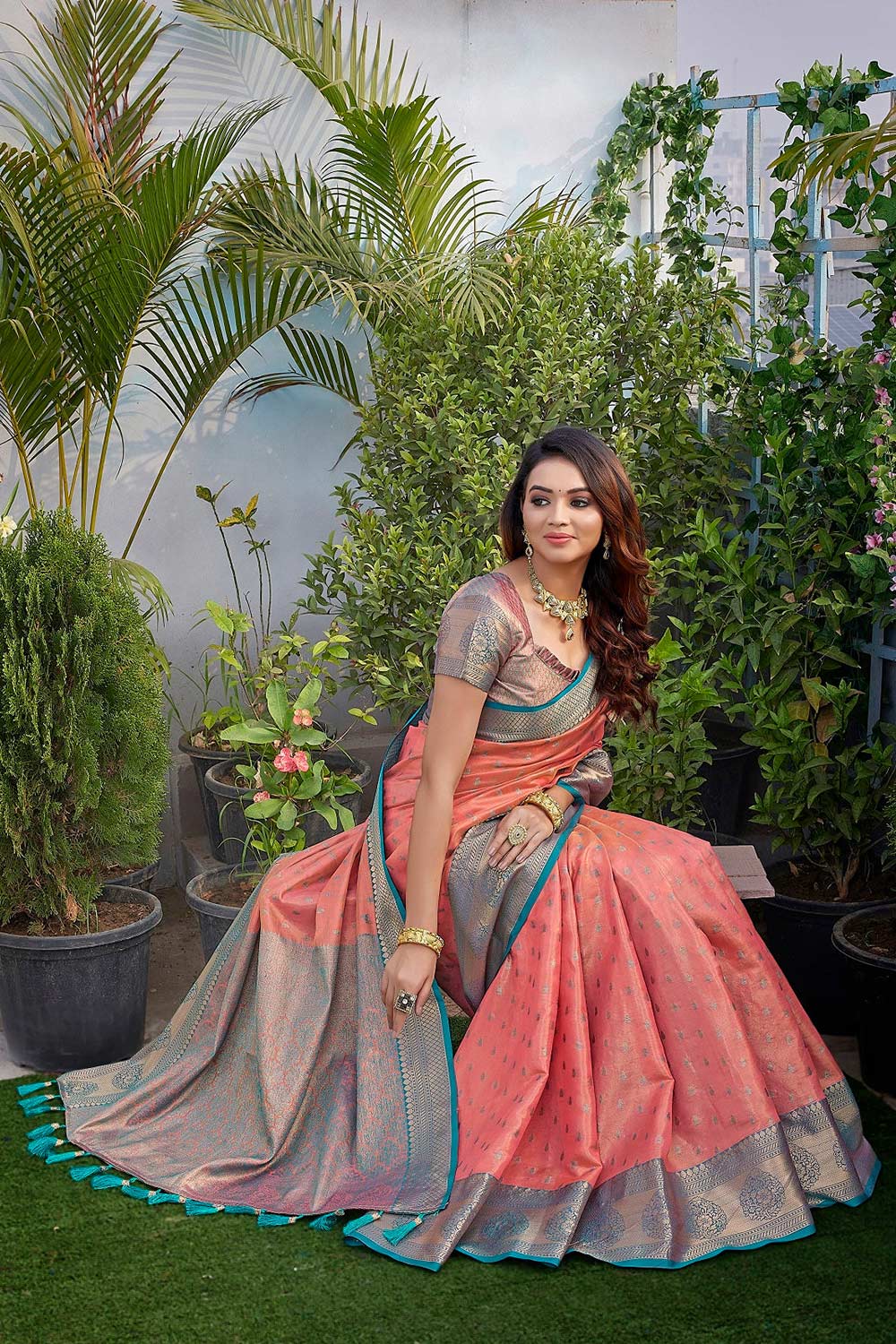 Pink Silk Blend Woven Saree