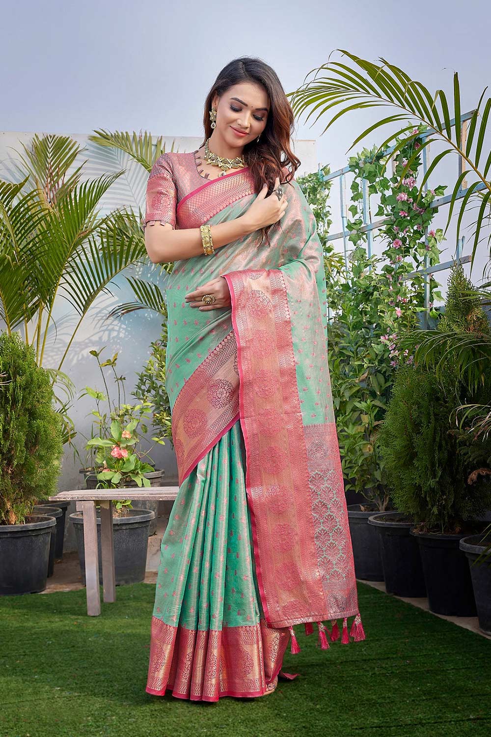 Green Silk Blend Woven Saree