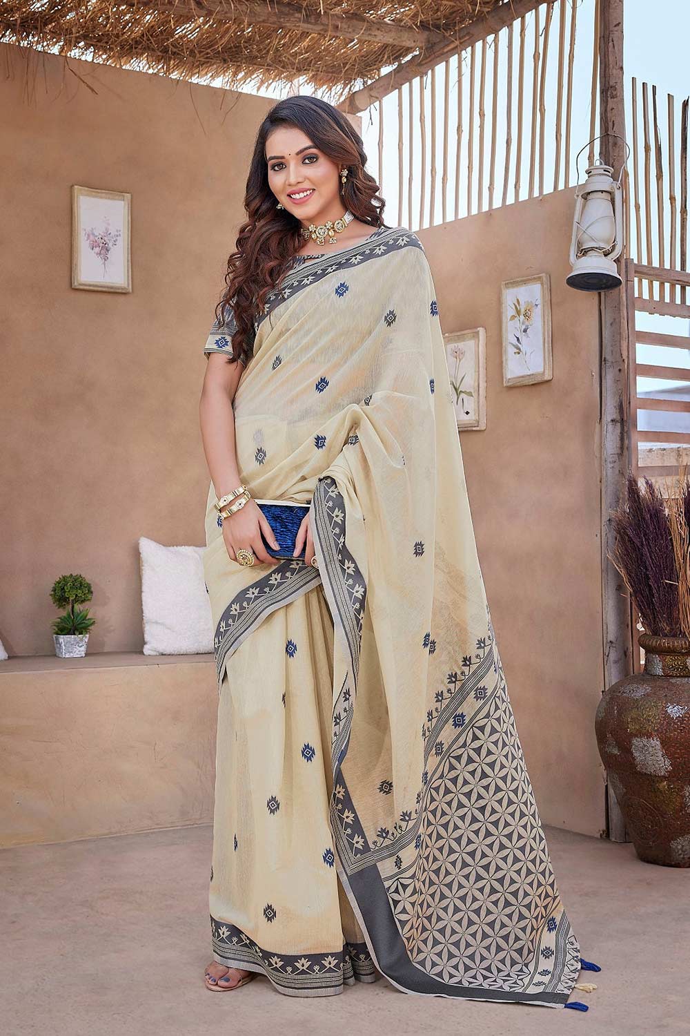 Off-White Silk Blend printed Saree