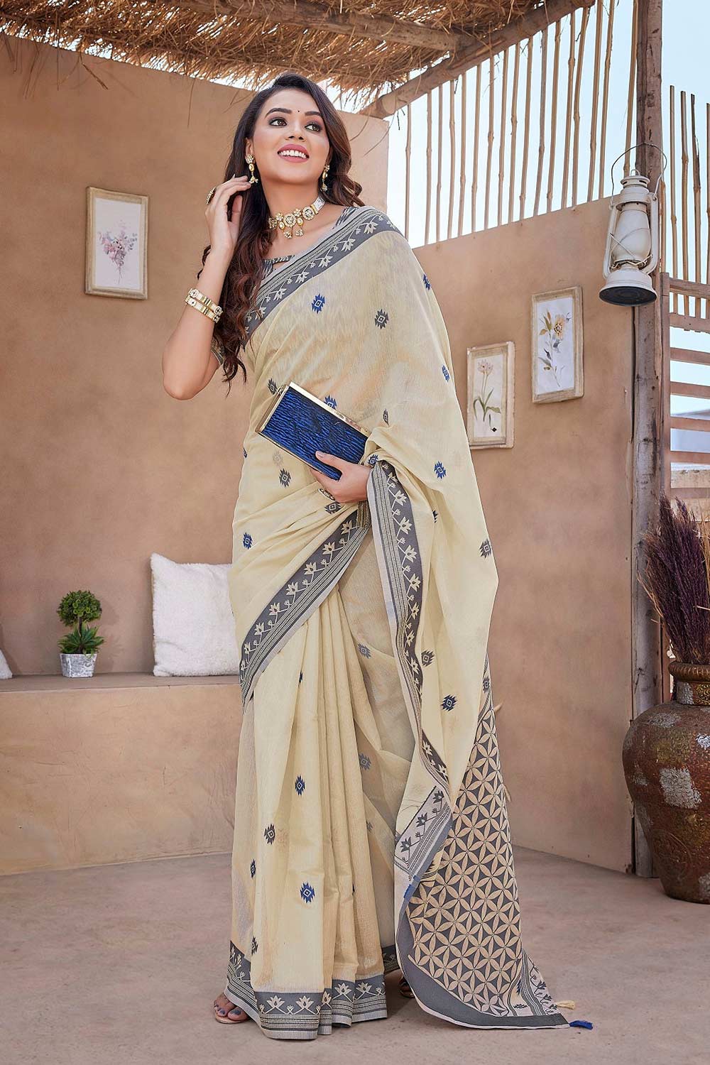 Off-White Silk Blend printed Saree