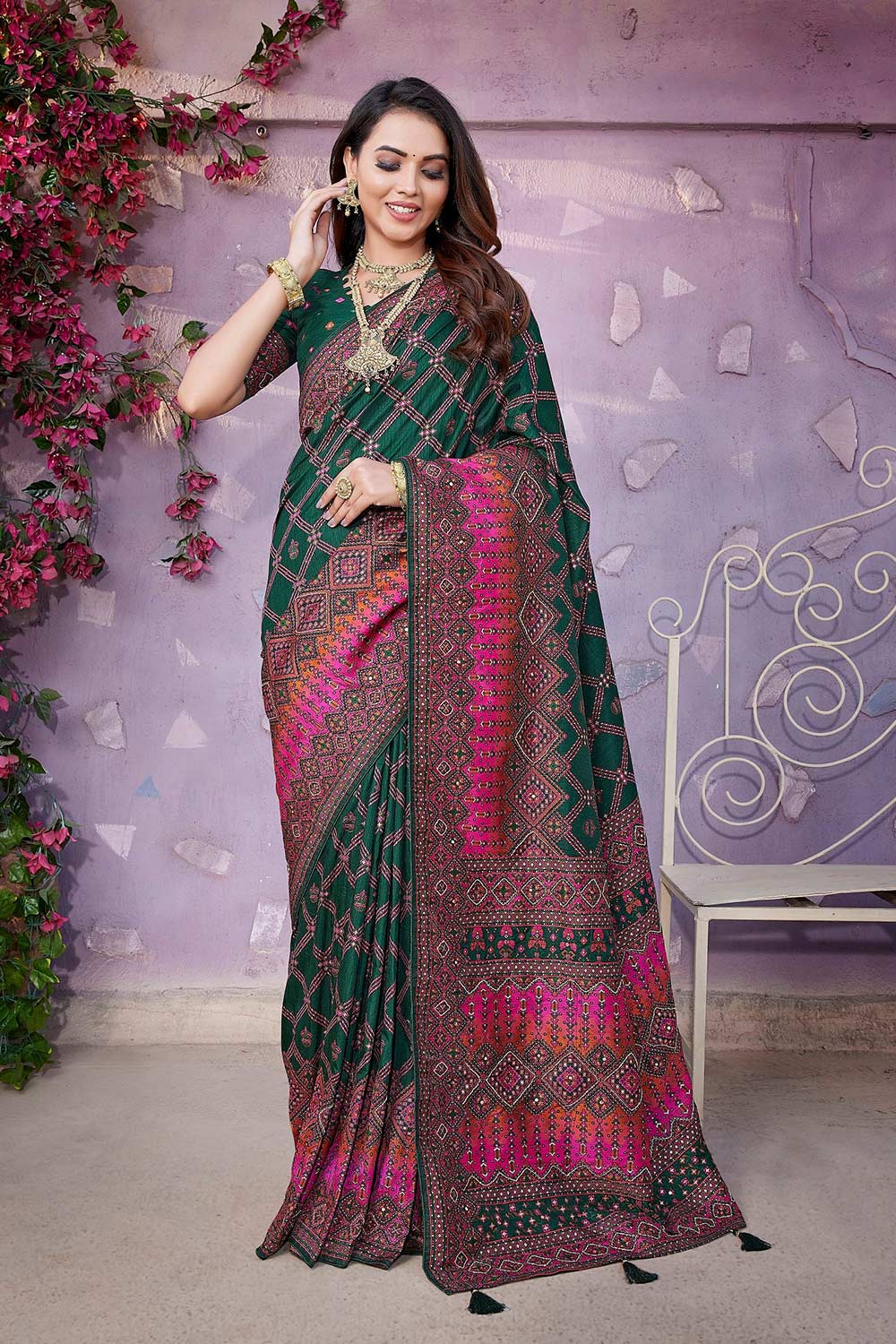 Green Silk blend Woven Saree