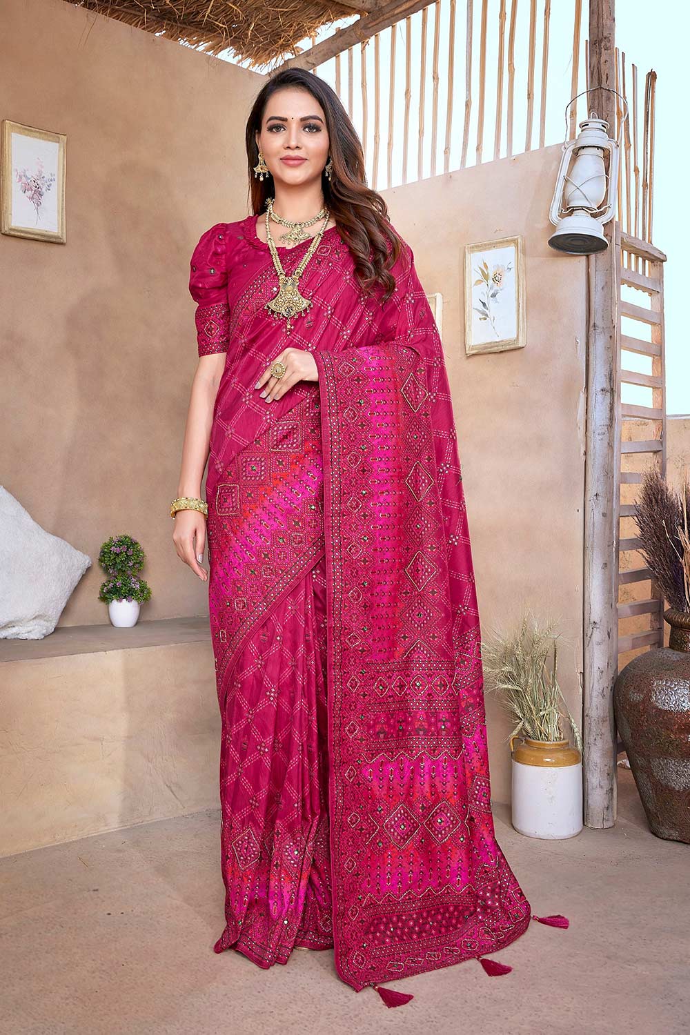 Pink Silk blend Woven Saree