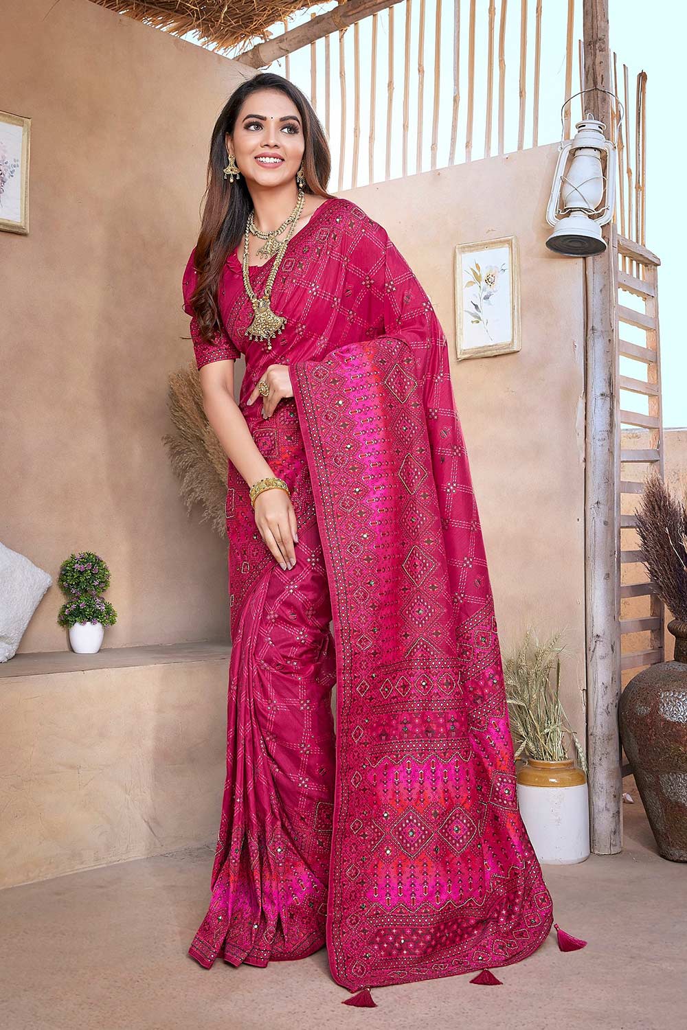 Pink Silk blend Woven Saree