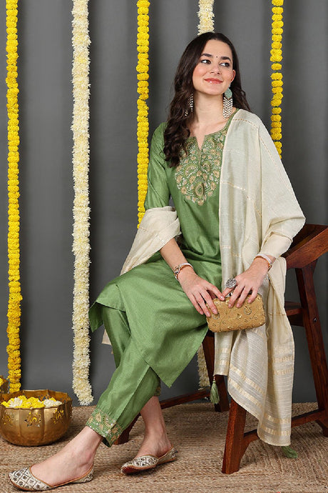 Green Silk Blend Solid Embroidered Straight Suit Set