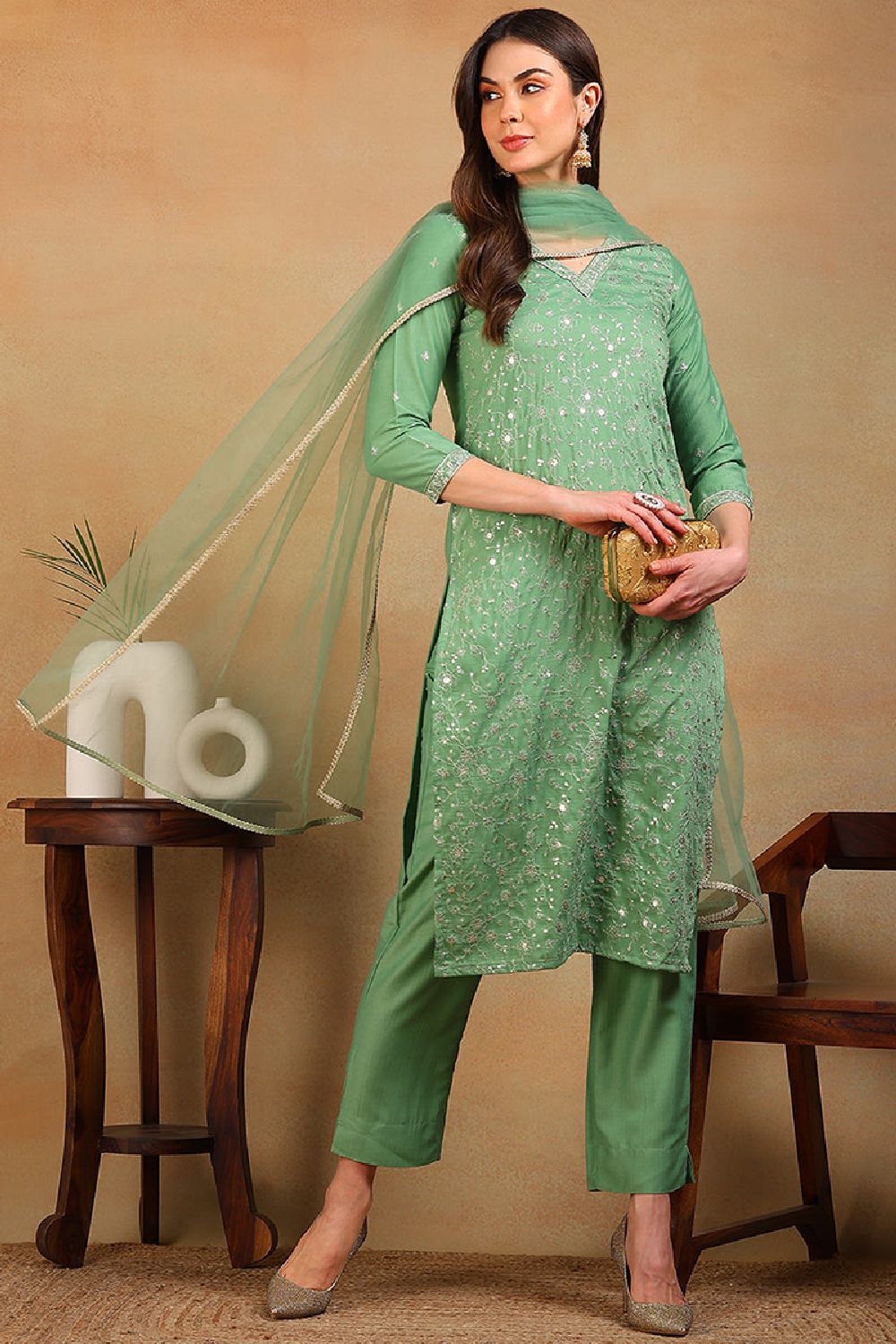 Green Silk Blend Solid Embroidered Straight Suit Set