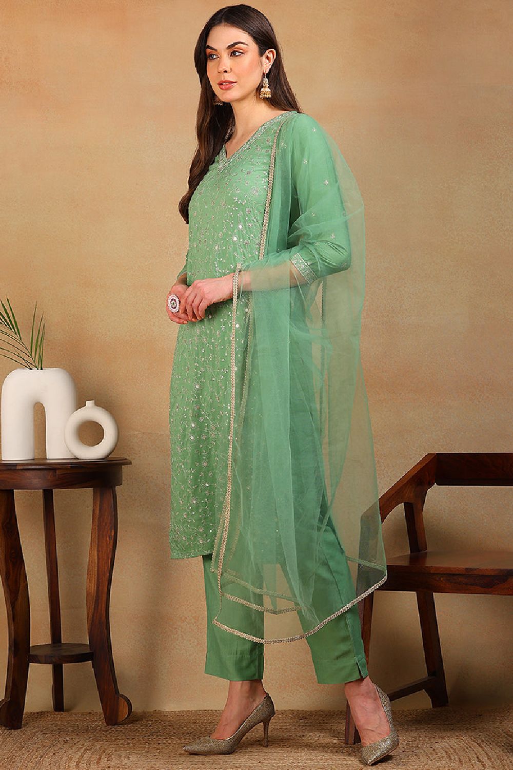 Green Silk Blend Solid Embroidered Straight Suit Set